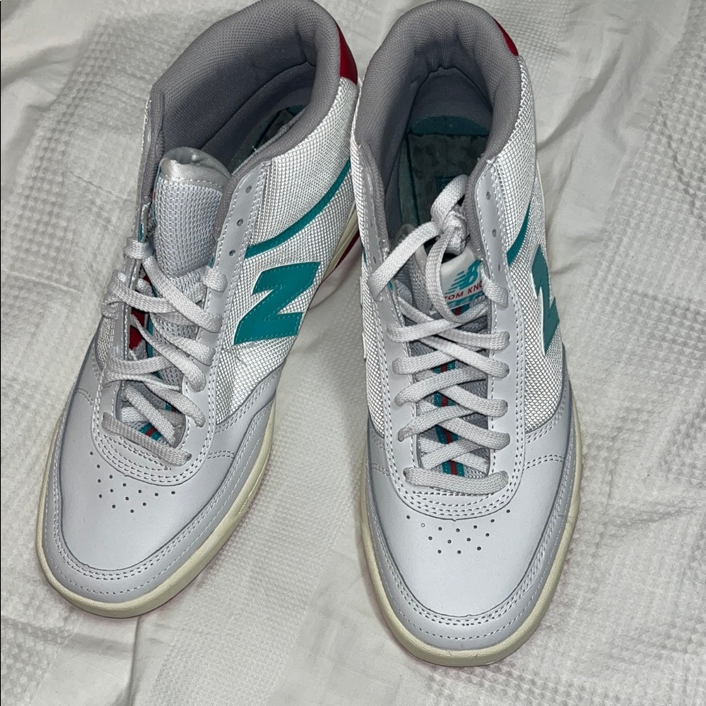 New Balance White and Teal Sneakers